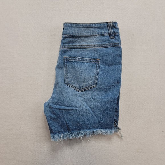 Distressed MediumWash Denim Frayed Hem Shorts - Picture 2 of 3